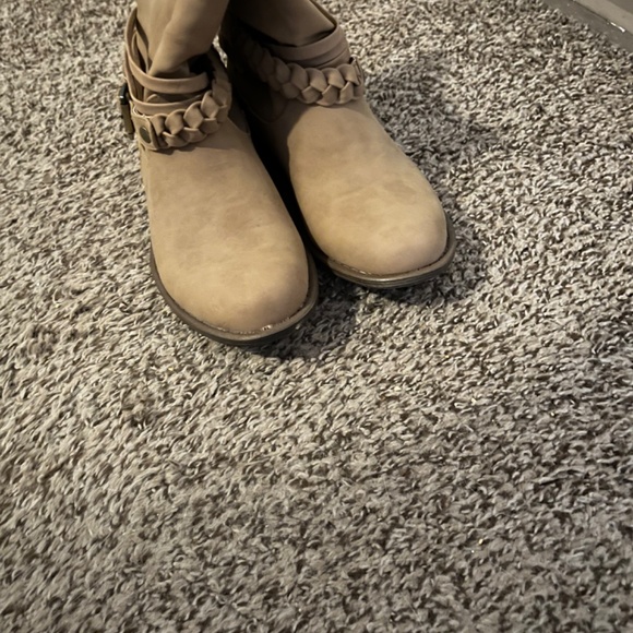 Women’s boots - Picture 2 of 4